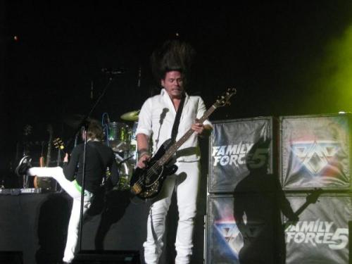 FF5 (formerly Family Force 5) Photo Gallery - Valentines Day,2009