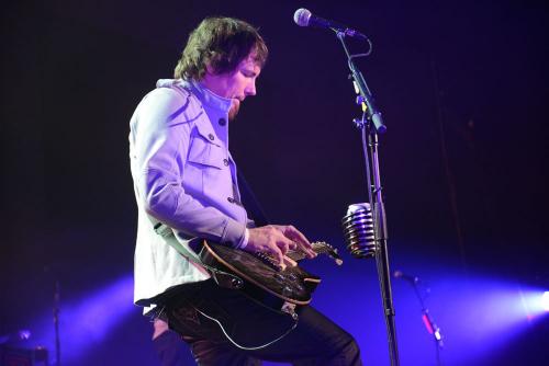 Mark Lee Photo Gallery - Live